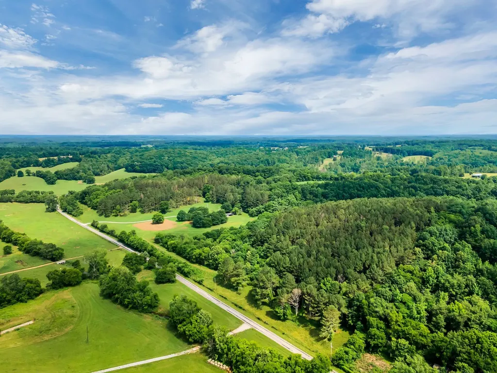 1764 Wray Branch Road Minor Hill TN 38473