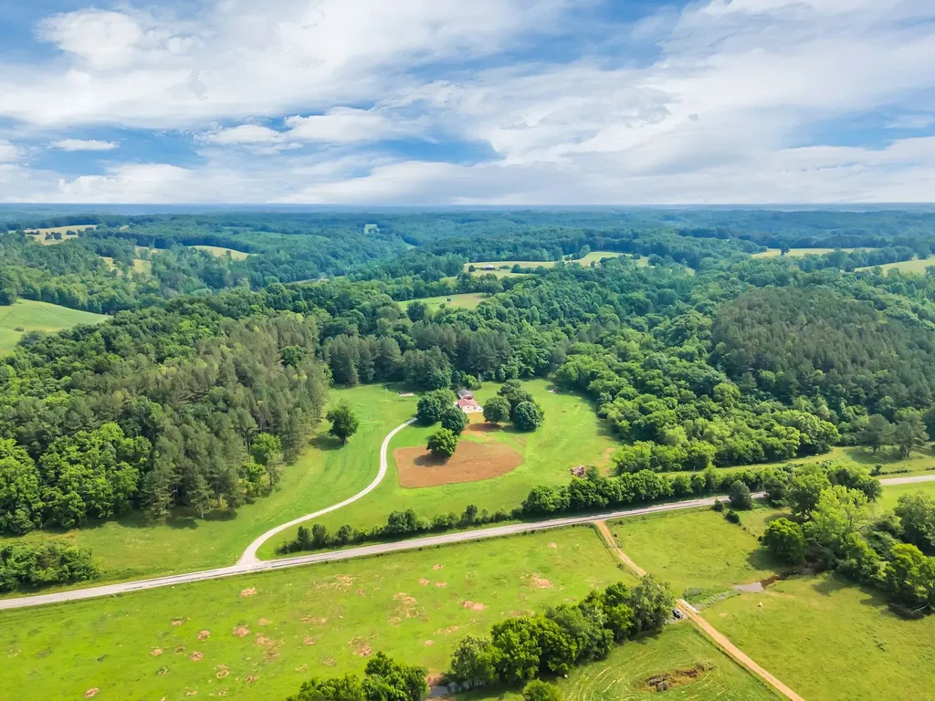 1764 Wray Branch Road Minor Hill TN 38473