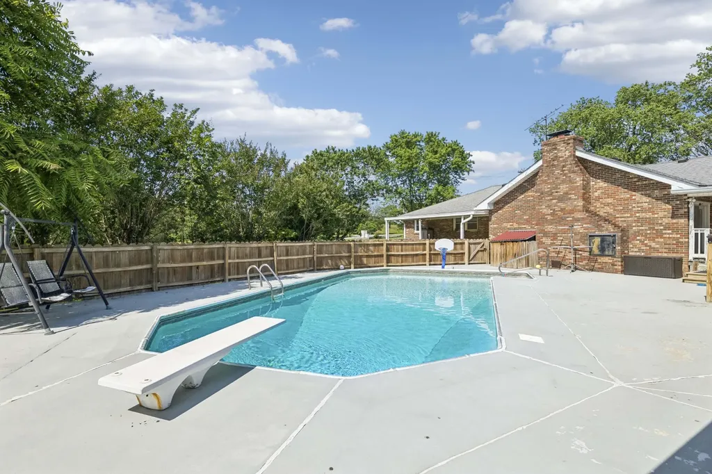 4800 Old Murfreesboro Road, W Lebanon TN 37090