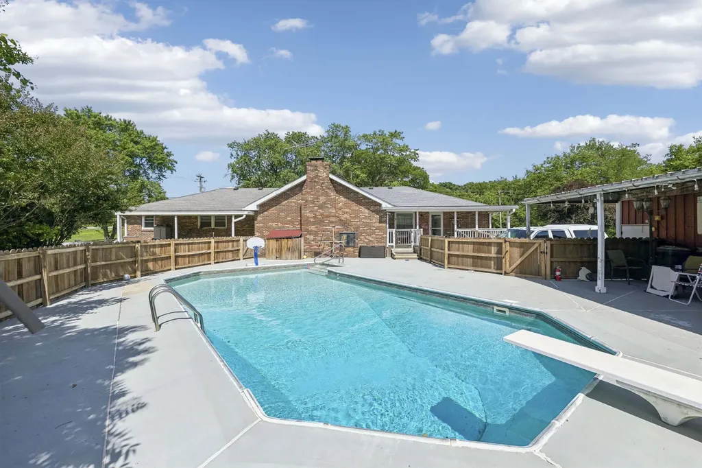 4800 Old Murfreesboro Road, W Lebanon TN 37090