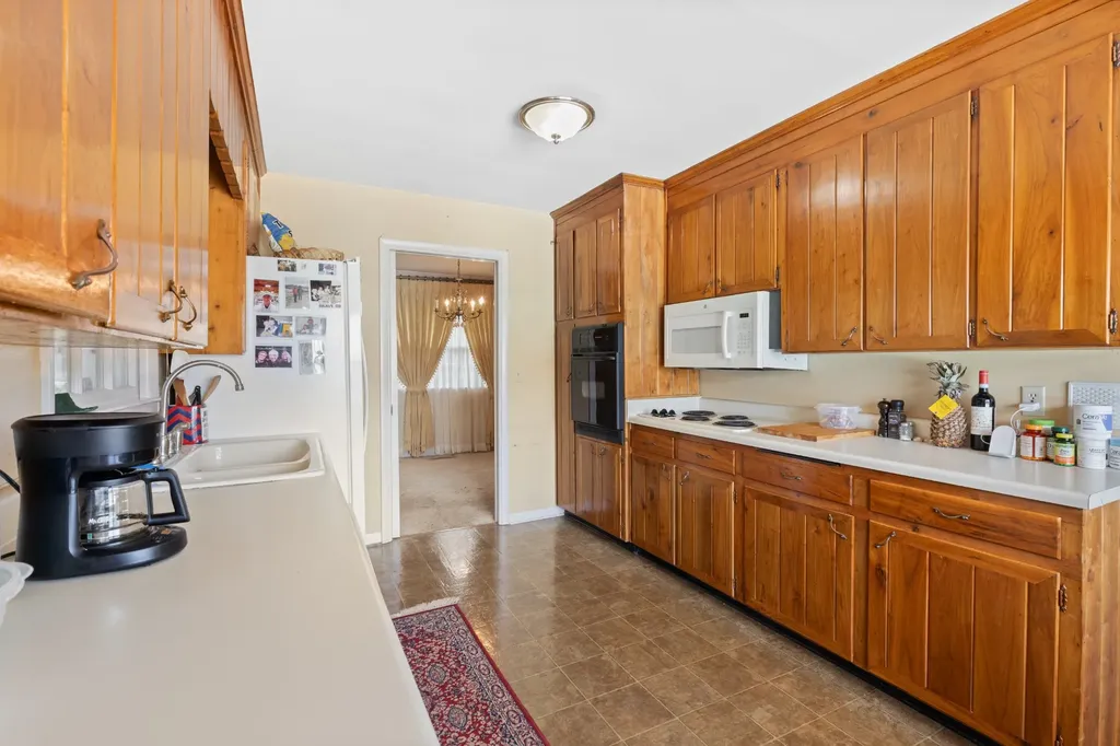5528 Highway 76, E Springfield TN 37172