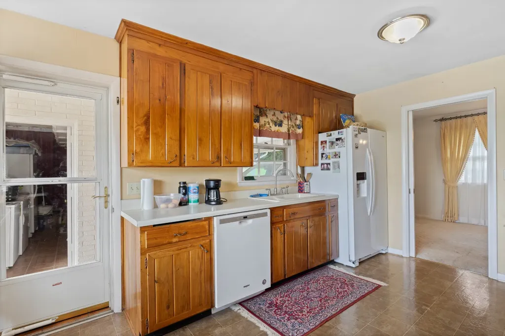 5528 Highway 76, E Springfield TN 37172