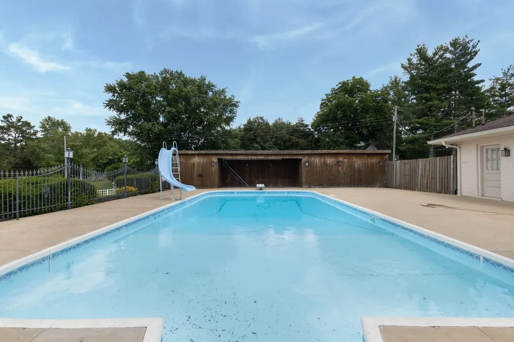 5528 Highway 76, E Springfield TN 37172