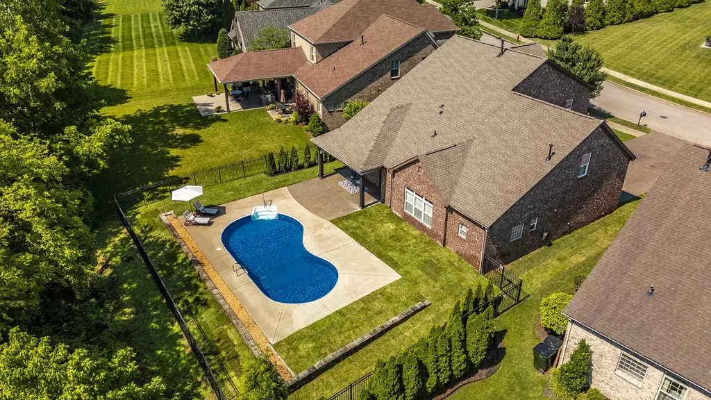 1324 Reynard Drive Gallatin TN 37066