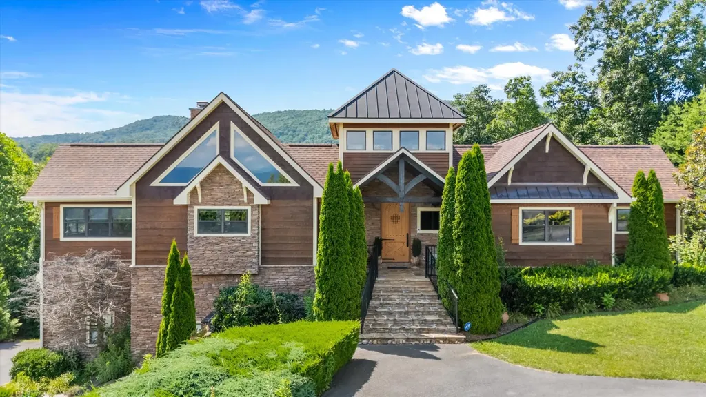 Sevierville TN, 3034 Smoky Bluff Trail