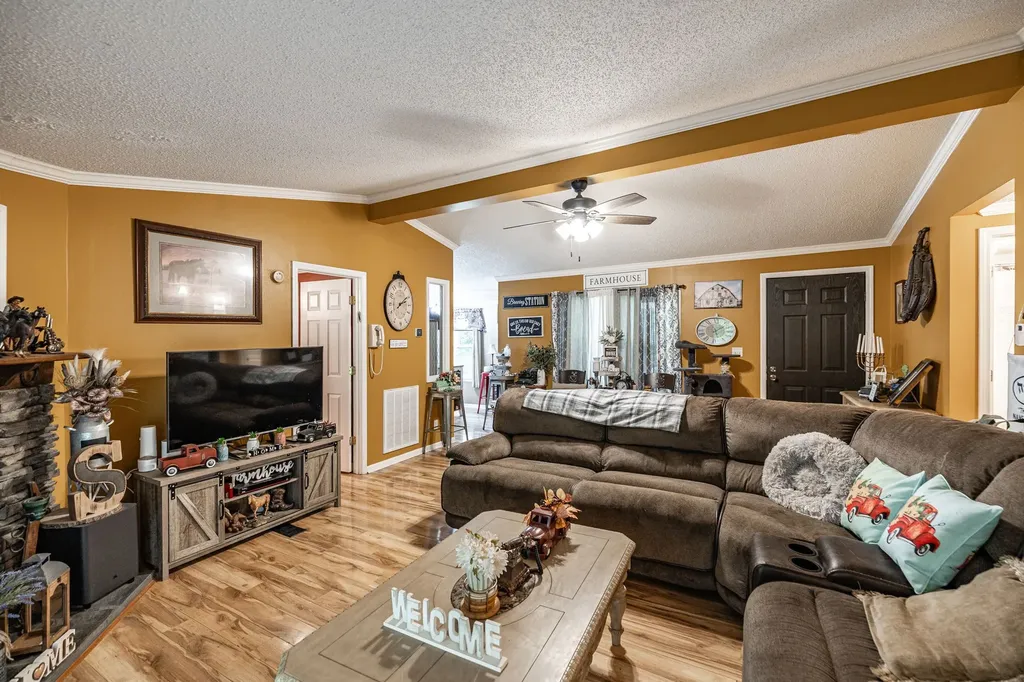 2935 Green Grove Road Hartsville TN 37074