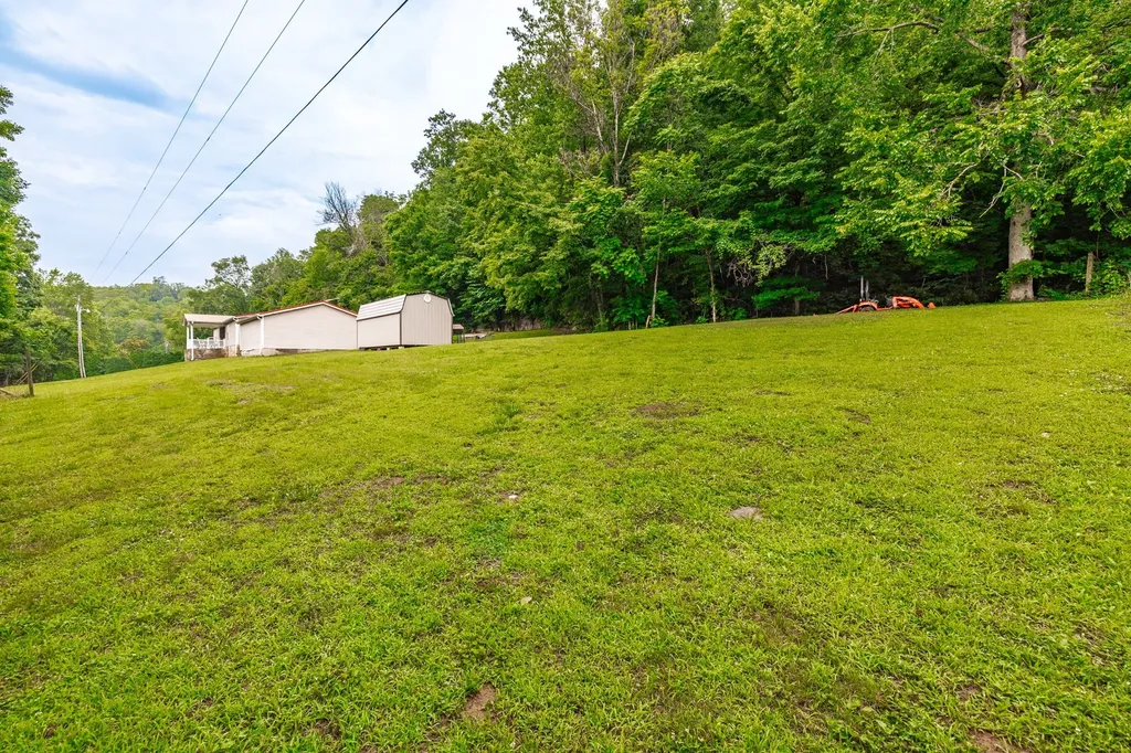 2935 Green Grove Road Hartsville TN 37074