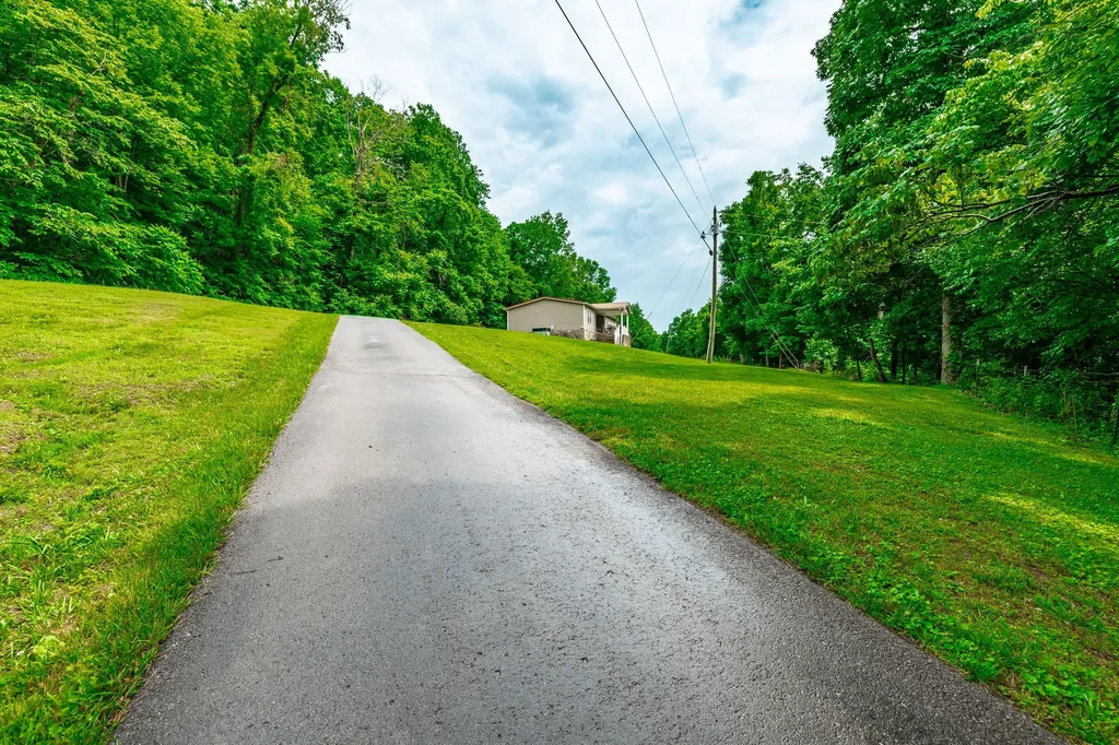 2935 Green Grove Road Hartsville TN 37074