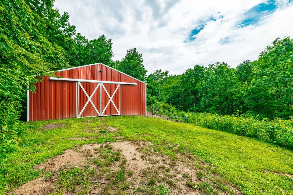 2935 Green Grove Road Hartsville TN 37074