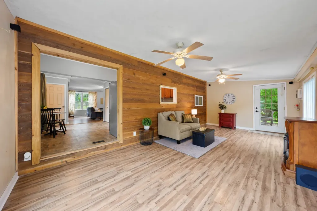 114 Greenhaven Circle Dickson TN 37055