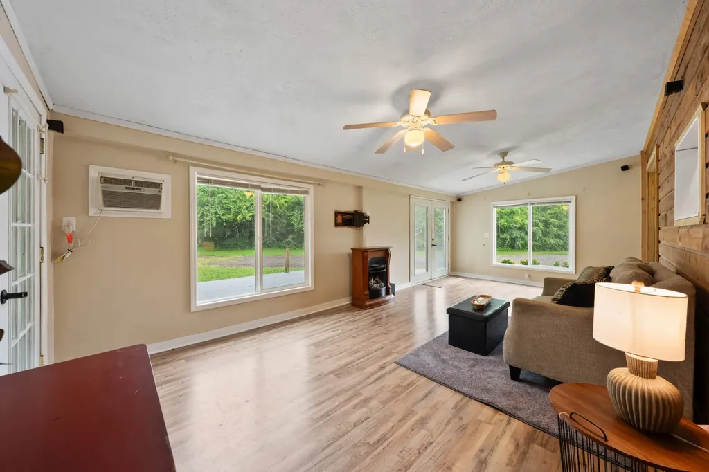 114 Greenhaven Circle Dickson TN 37055