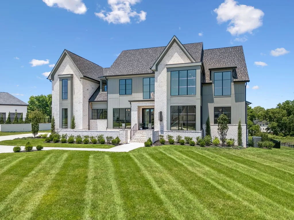 8106 Turning Point Drive Brentwood TN 37027