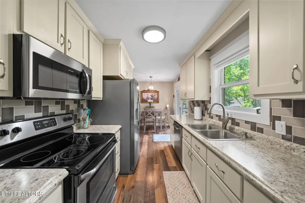 156 Pace Avenue Crossville TN 38555