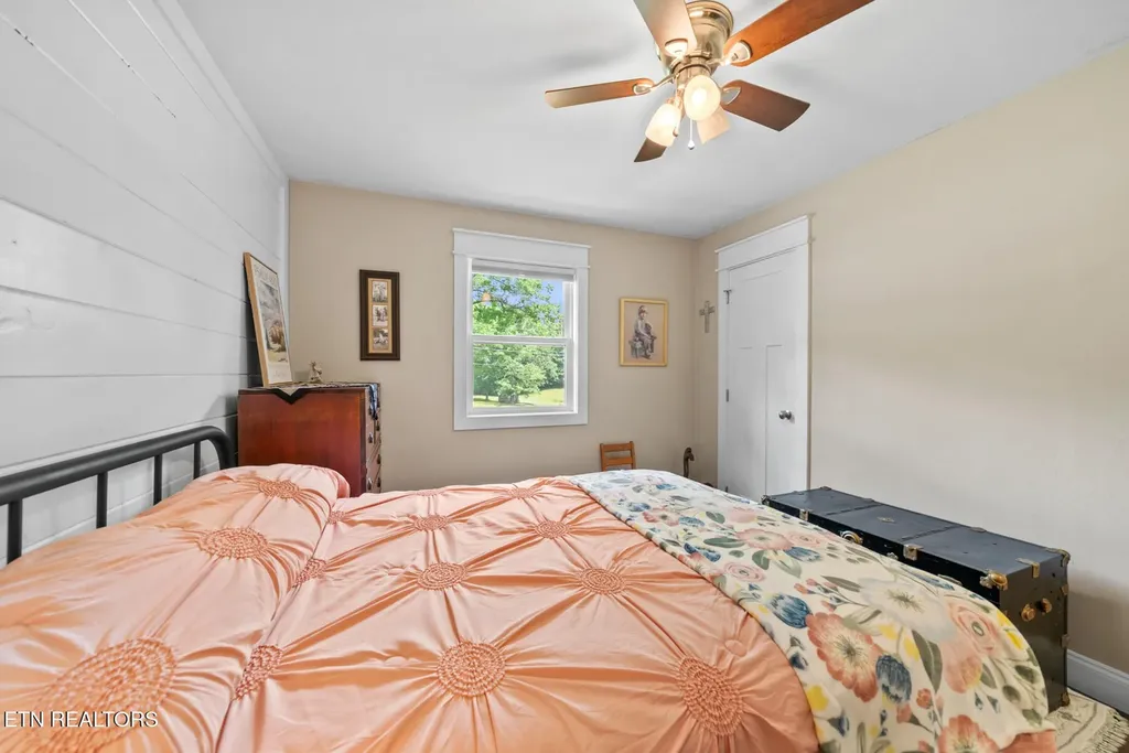 156 Pace Avenue Crossville TN 38555