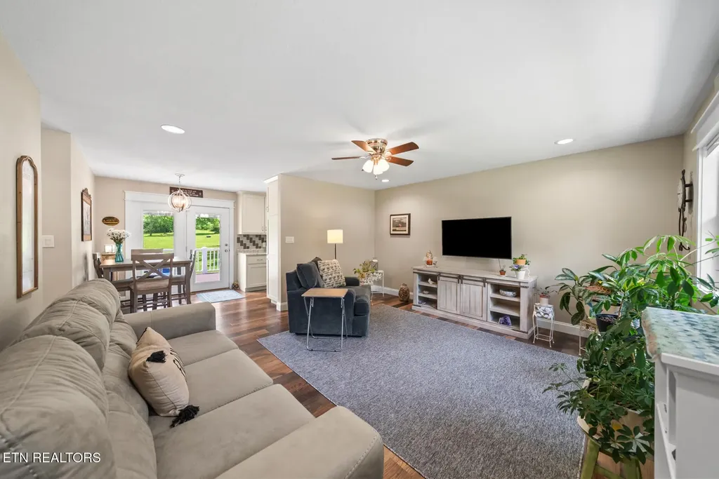 156 Pace Avenue Crossville TN 38555