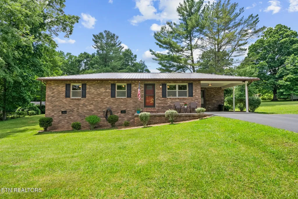 156 Pace Avenue Crossville TN 38555