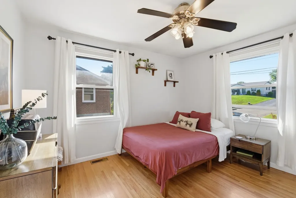 1907 Rosebank Avenue Nashville TN 37216