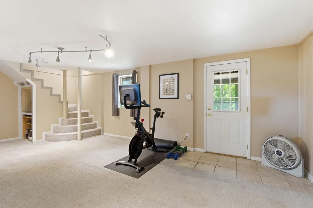 1907 Rosebank Avenue Nashville TN 37216