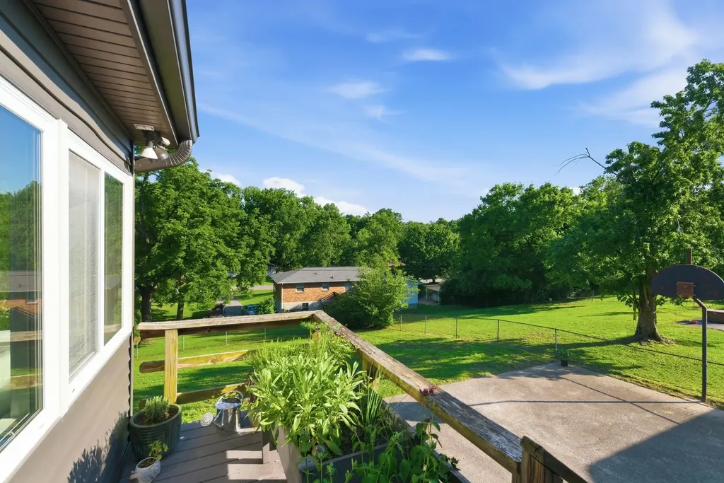 1907 Rosebank Avenue Nashville TN 37216