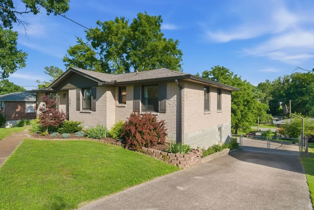 1907 Rosebank Avenue Nashville TN 37216