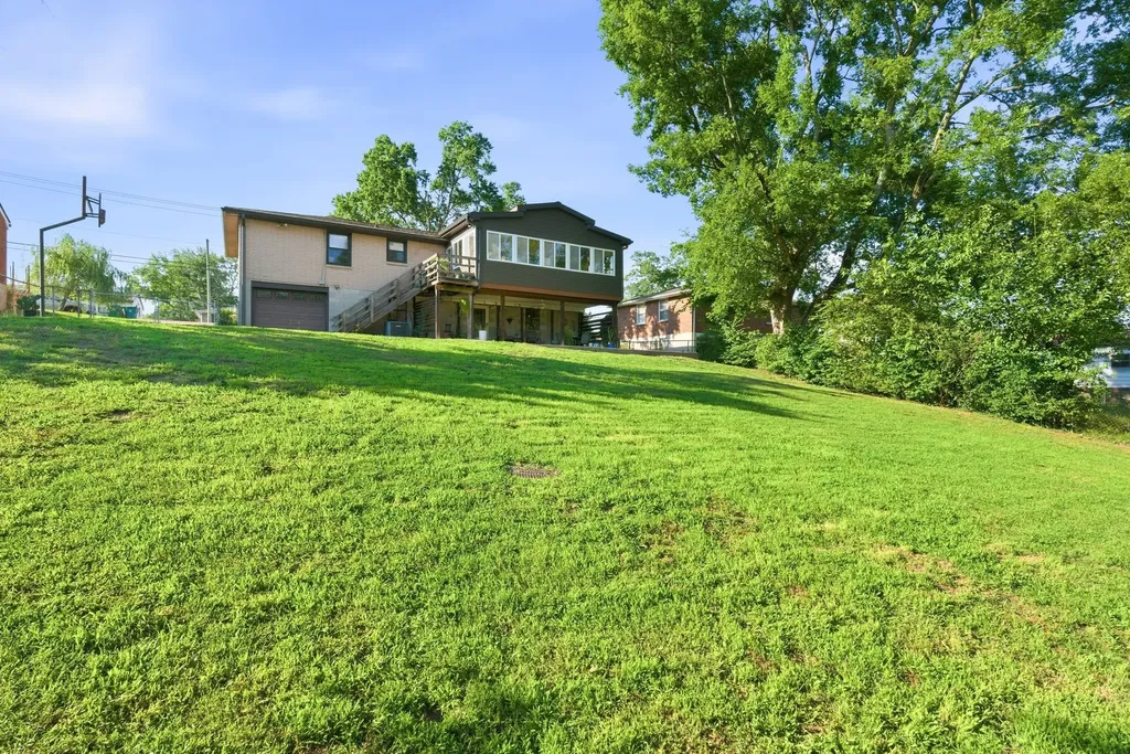 1907 Rosebank Avenue Nashville TN 37216