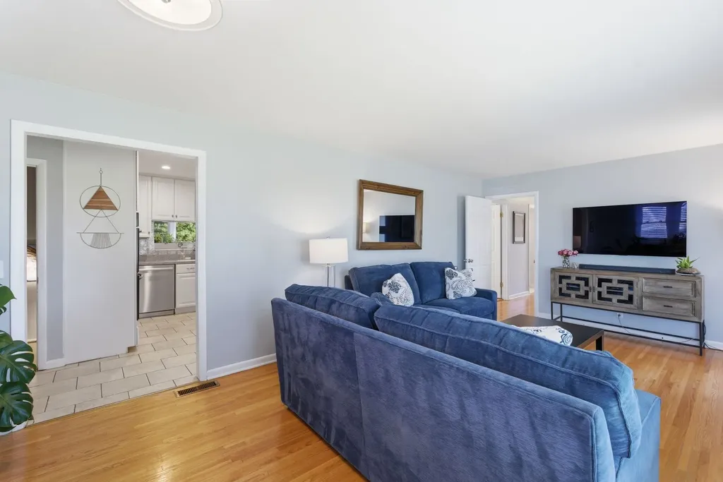 1907 Rosebank Avenue Nashville TN 37216