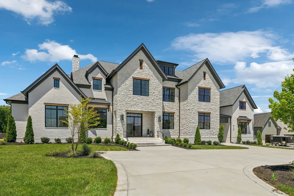 8104 Turning Point Drive Brentwood TN 37027