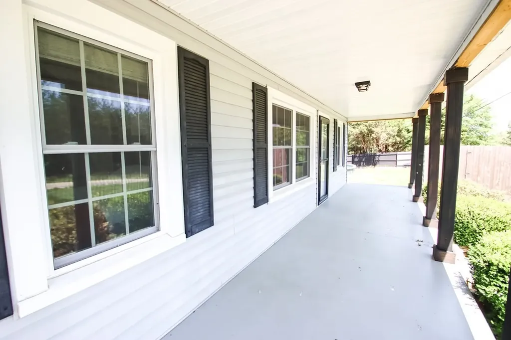 13400 Old Kentucky Road Walling TN 38587