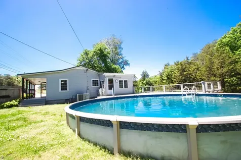 13400 Old Kentucky Road Walling TN 38587