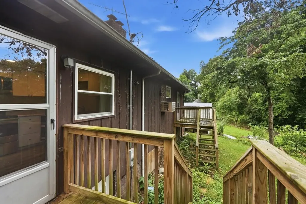 553 Lafayette Road Red Boiling Springs TN 37150