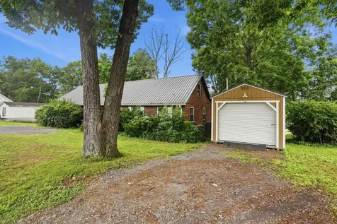 553 Lafayette Road Red Boiling Springs TN 37150