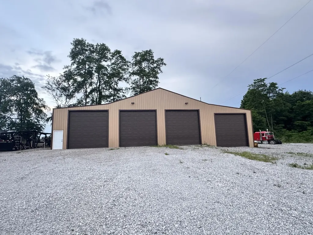 Clarkrange TN, Old Bean Shed