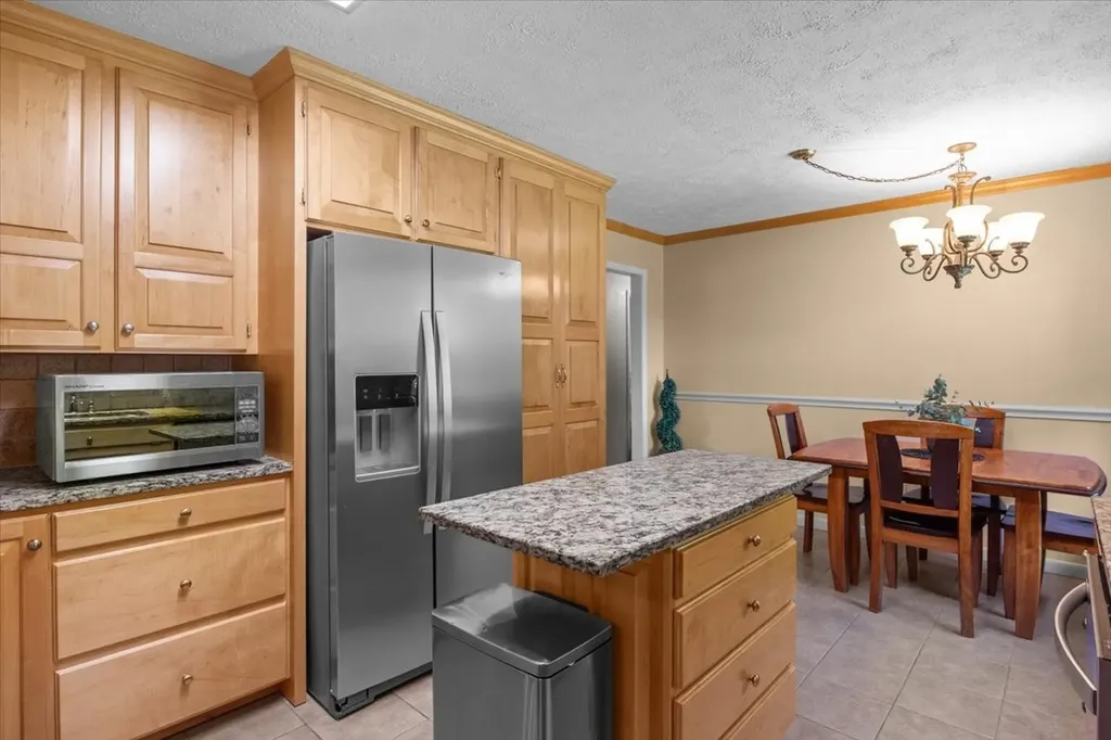 555 Lakeview Circle Tennessee Ridge TN 37178