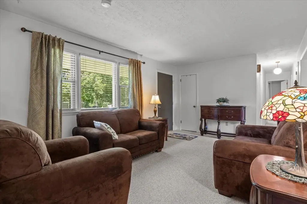 555 Lakeview Circle Tennessee Ridge TN 37178