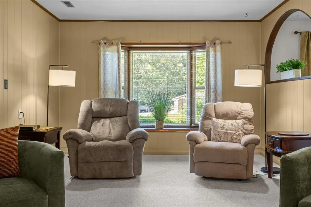 555 Lakeview Circle Tennessee Ridge TN 37178