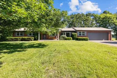 555 Lakeview Circle Tennessee Ridge TN 37178