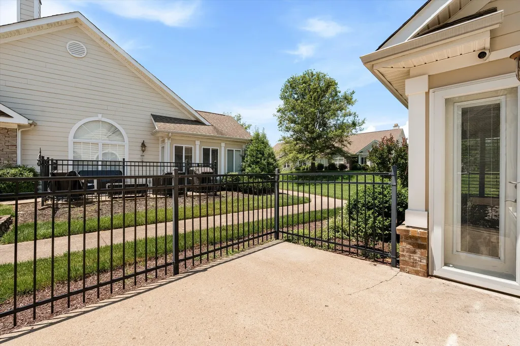 825 Browns Lane Gallatin TN 37066