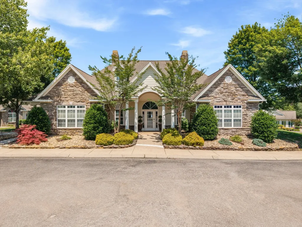 825 Browns Lane Gallatin TN 37066
