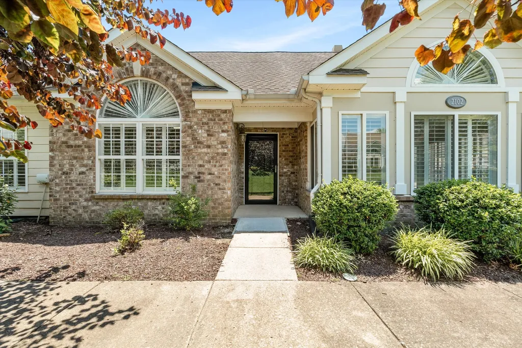 825 Browns Lane Gallatin TN 37066