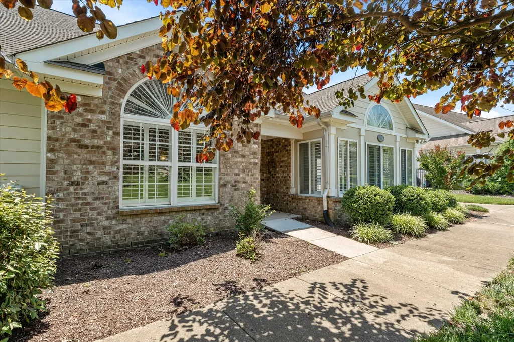 825 Browns Lane Gallatin TN 37066