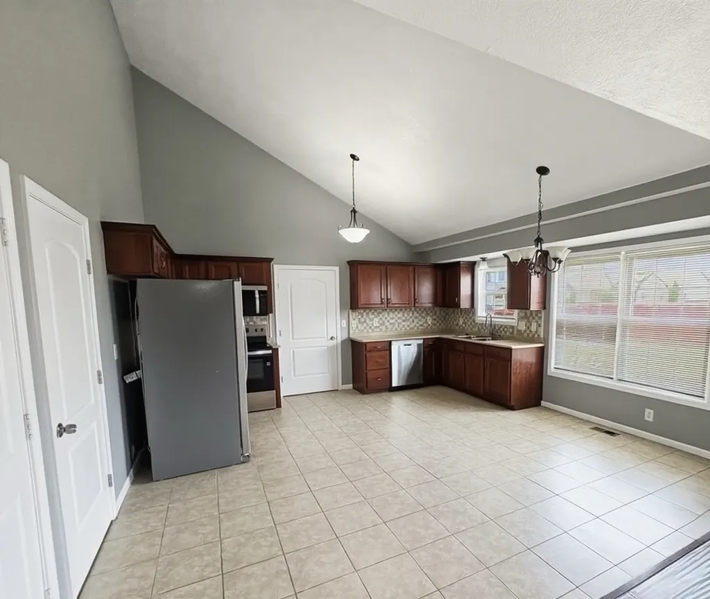 1569 Apache Way Clarksville TN 37042
