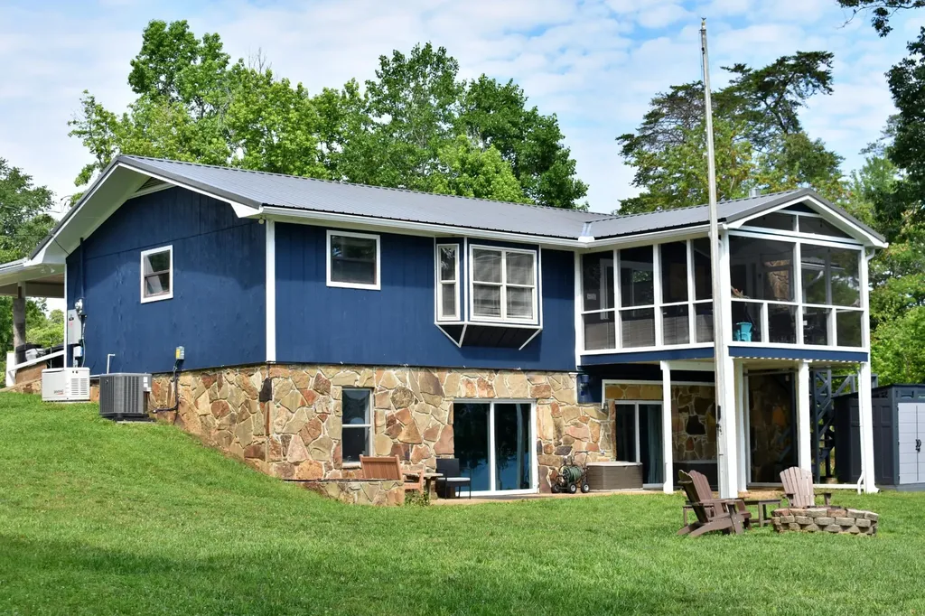 123 Lakewood Road Ten Mile TN 37880