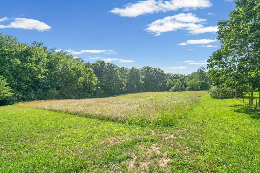 4940 Marion Road Cunningham TN 37052