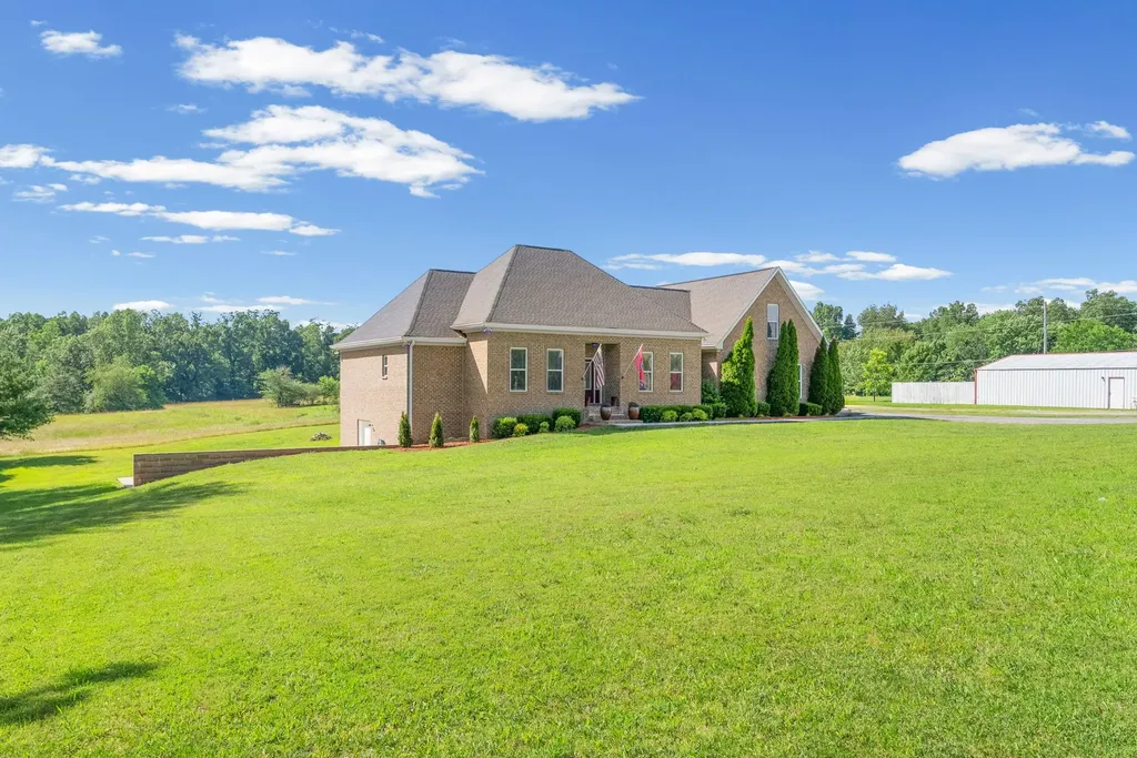4940 Marion Road Cunningham TN 37052