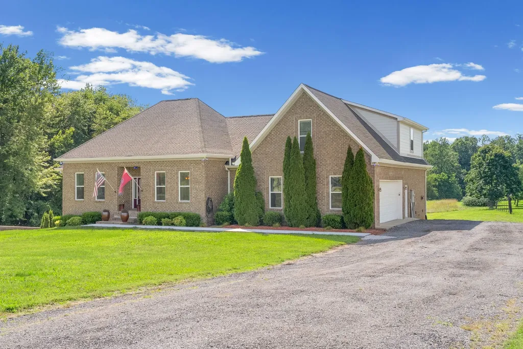 4940 Marion Road Cunningham TN 37052