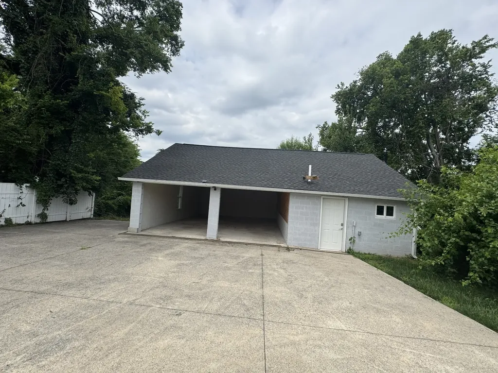 2003 26th Ave, N Nashville TN 37208