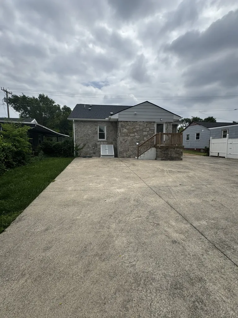2003 26th Ave, N Nashville TN 37208