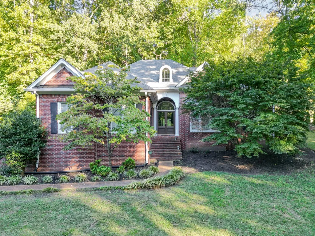 256 Scenic Drive Dickson TN 37055