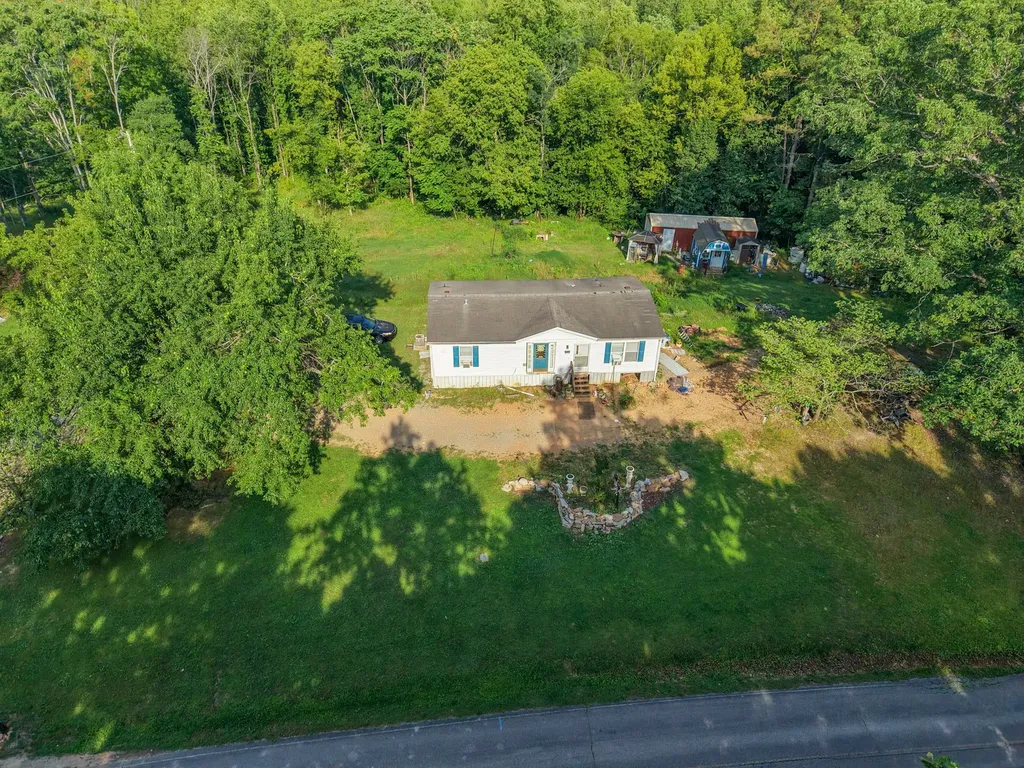 1098 Ewing Albright Road Ashland City TN 37015