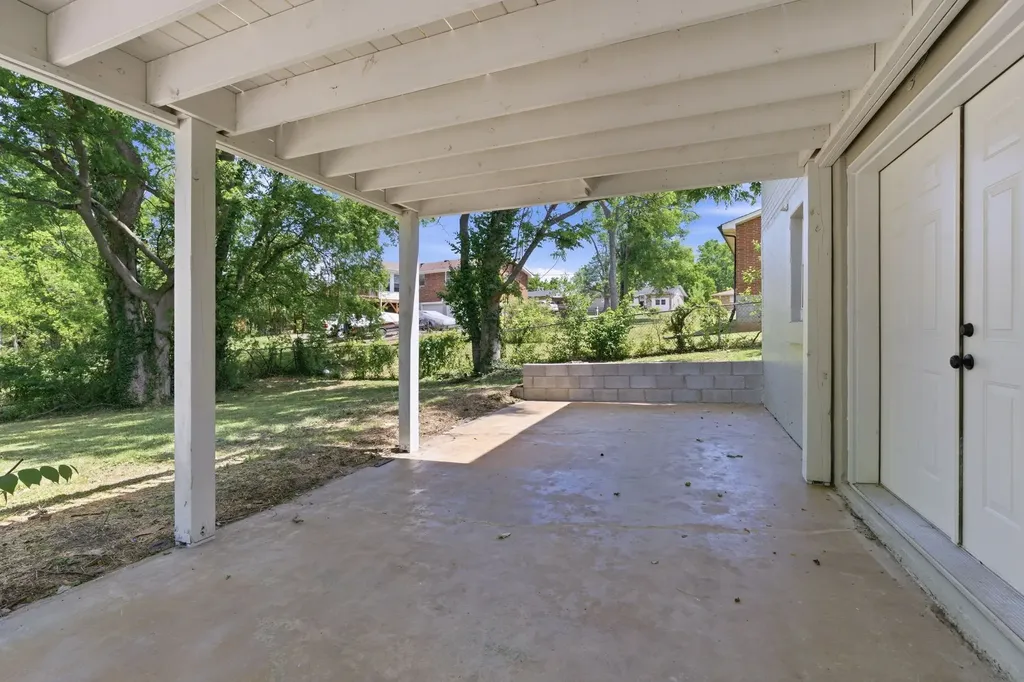 3313 Leondale Ter, N Nashville TN 37207